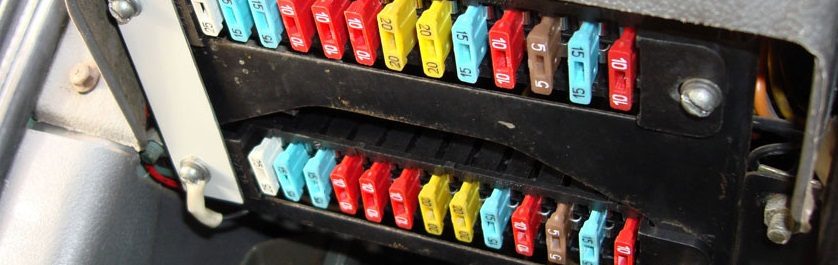 Где находится предохранитель на газели на печку